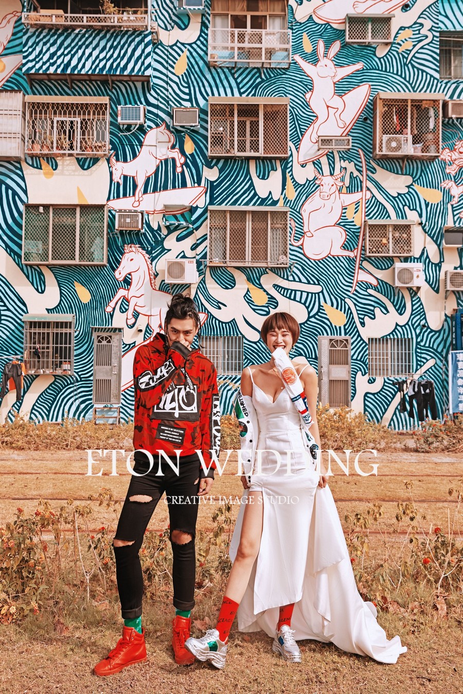 高雄老倉庫鐵軌婚紗照
